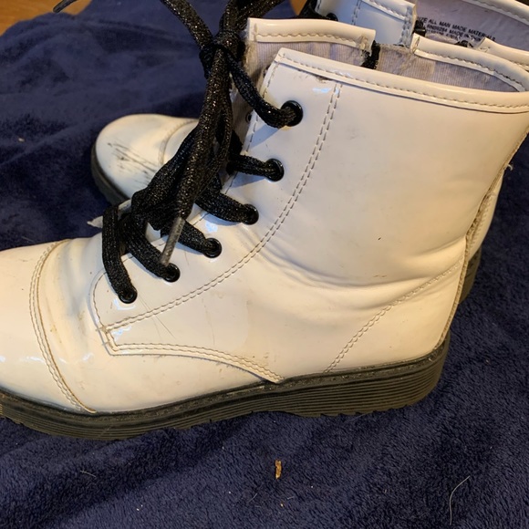 white ankle high boots - Picture 7 of 7